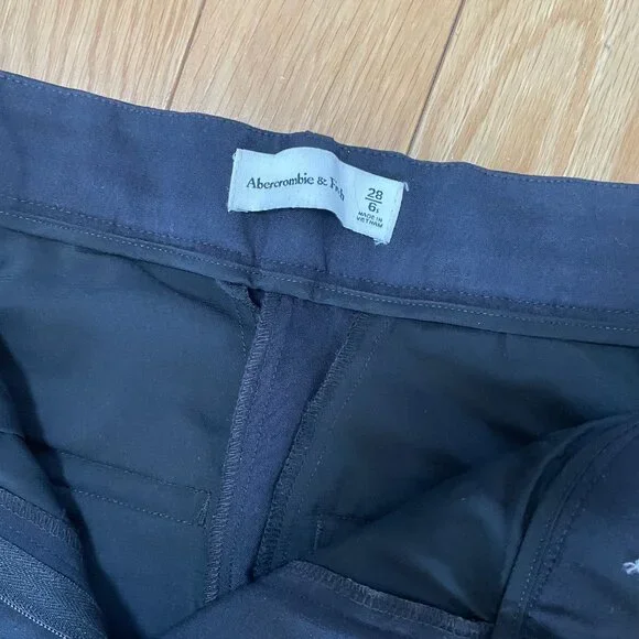 A&F Sloane Lightweight Tailored Pant - Black - 28S - Picture 5 of 7